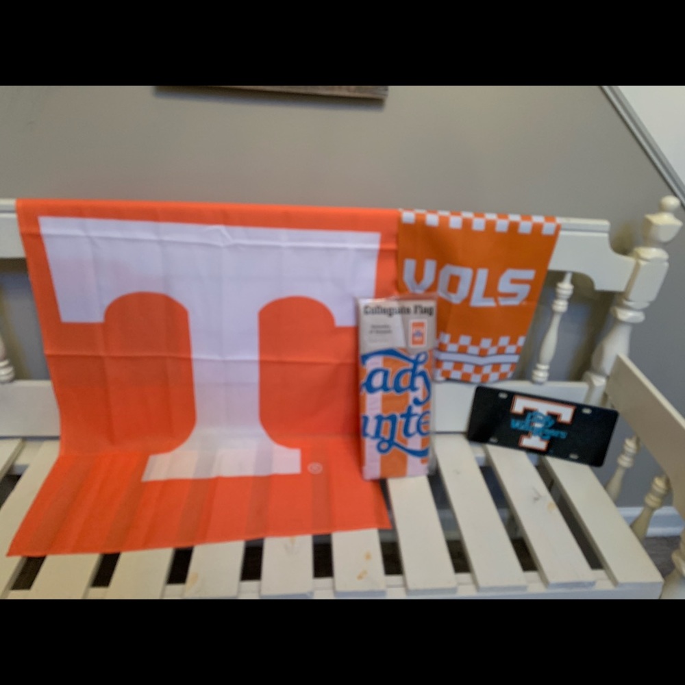 University of Tennessee flags